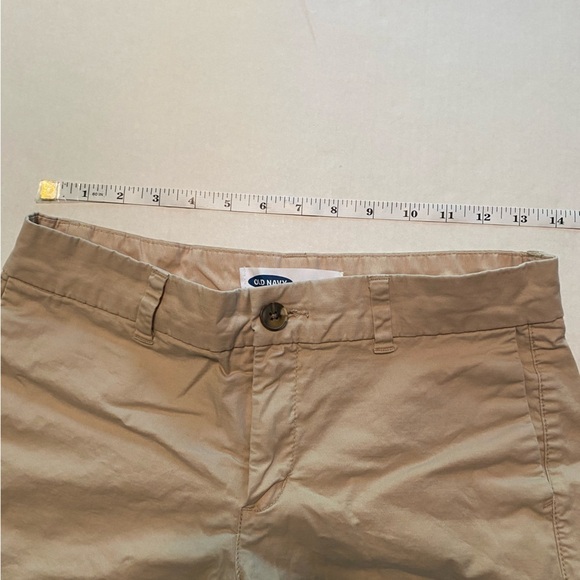 Old Navy Everyday Khaki Shorts Womens Size 2 - Picture 3 of 7